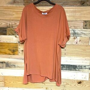 Zenana size 3X orange color short sleeve high low hem super buttery soft tee